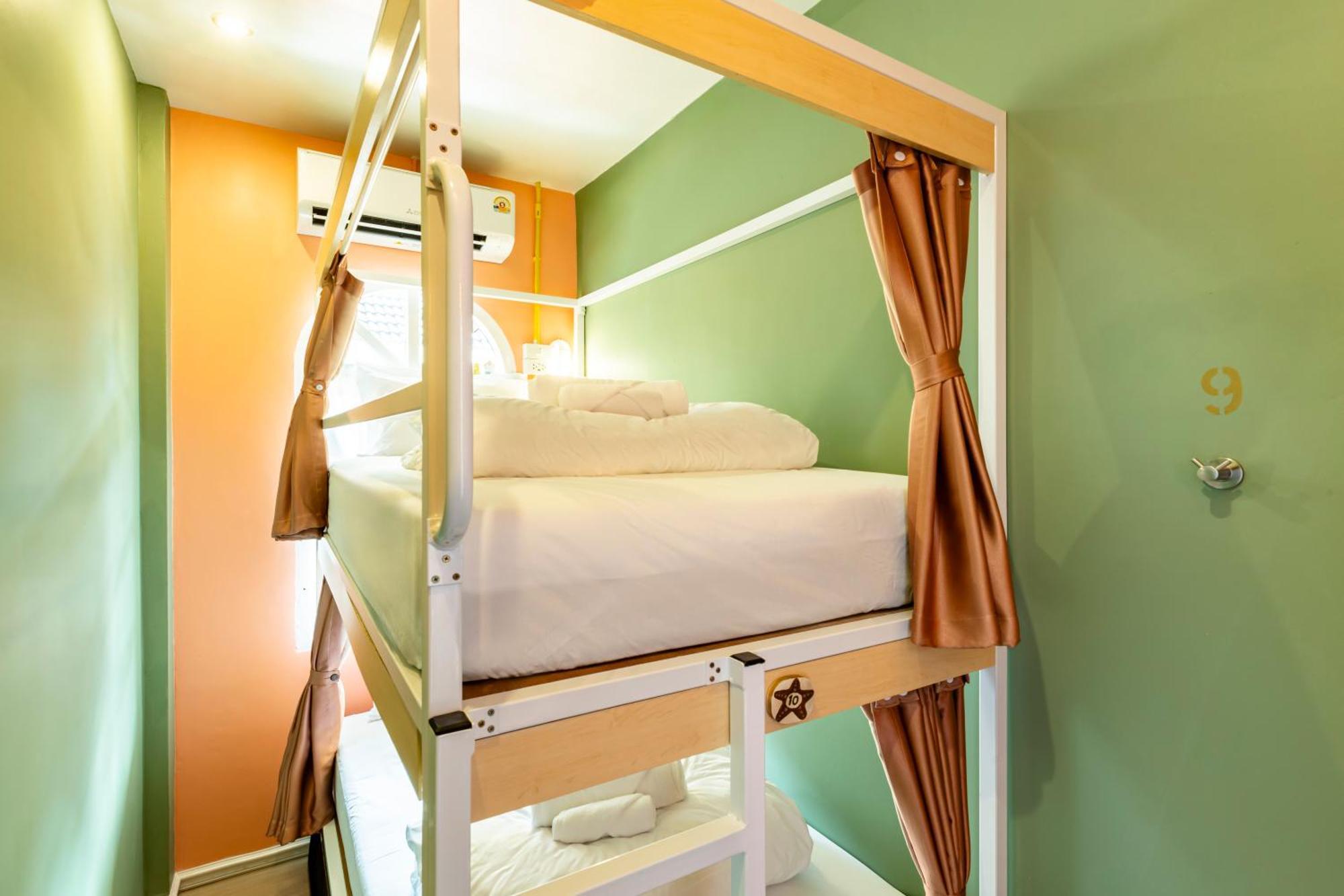 Sweett Lemon Hostel Patong Exterior photo