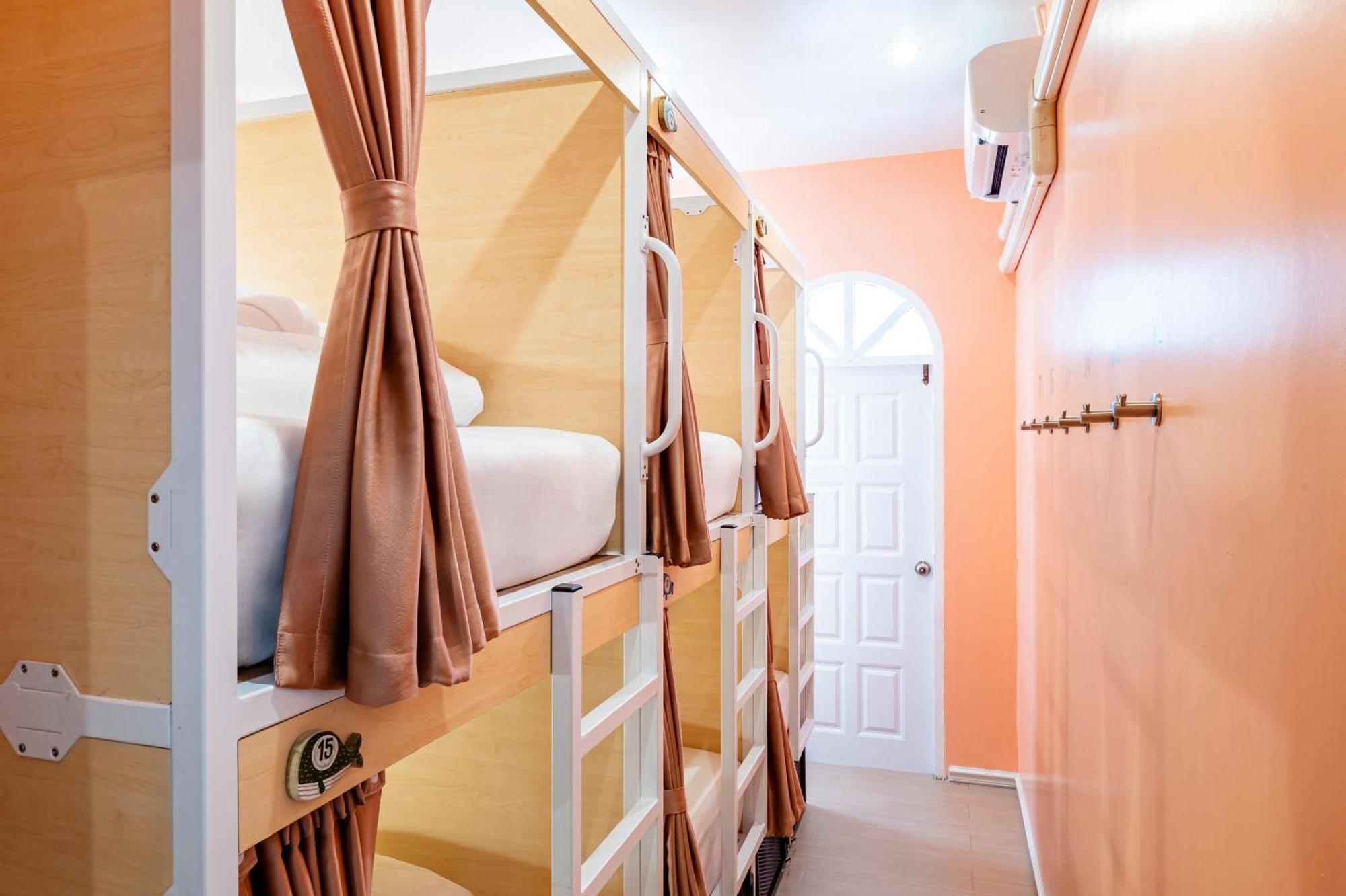 Sweett Lemon Hostel Patong Exterior photo