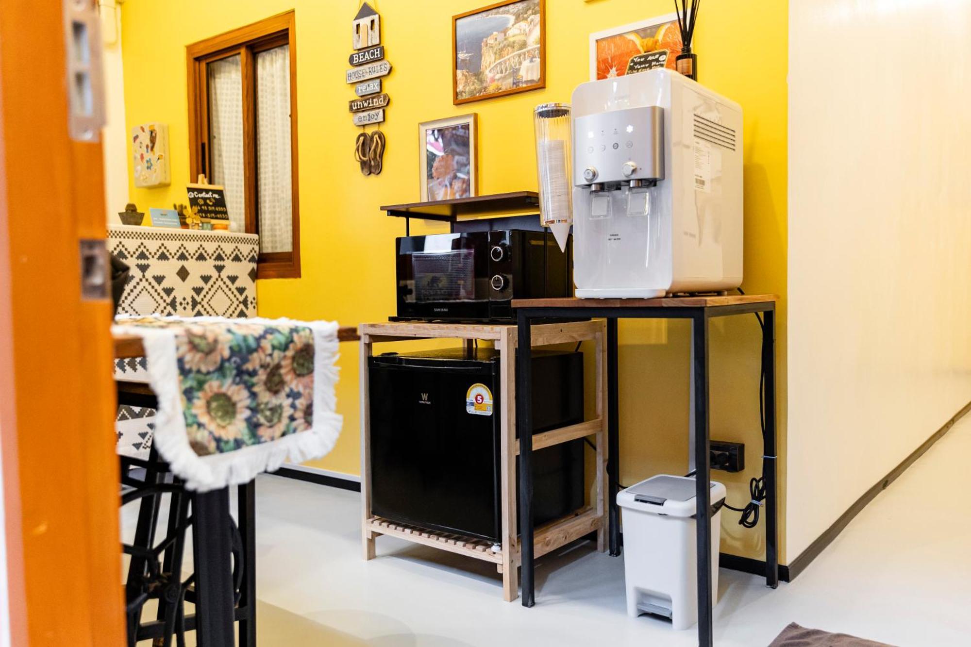 Sweett Lemon Hostel Patong Exterior photo